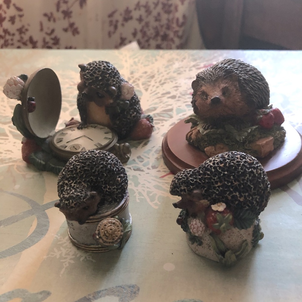 Vintage hedgehog set collectables